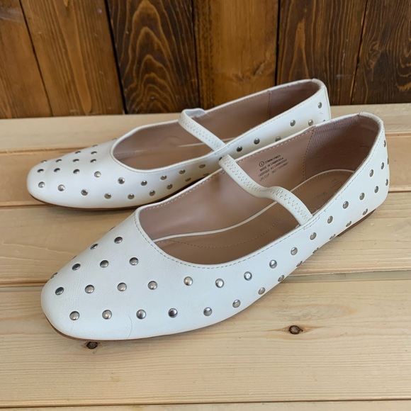 Time And Tru Memory Foam Elegant White Studded Women's Flats - Picture 2 of 9